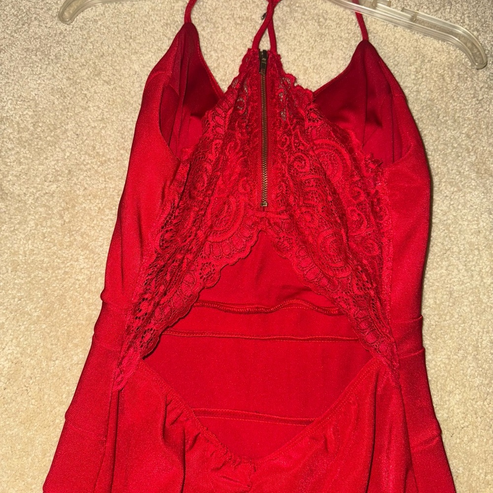 Emerald Sundae Vibrant Red Backless Dress - Picture 4 of 5